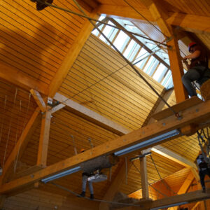 Indoor-Hochseilgarten