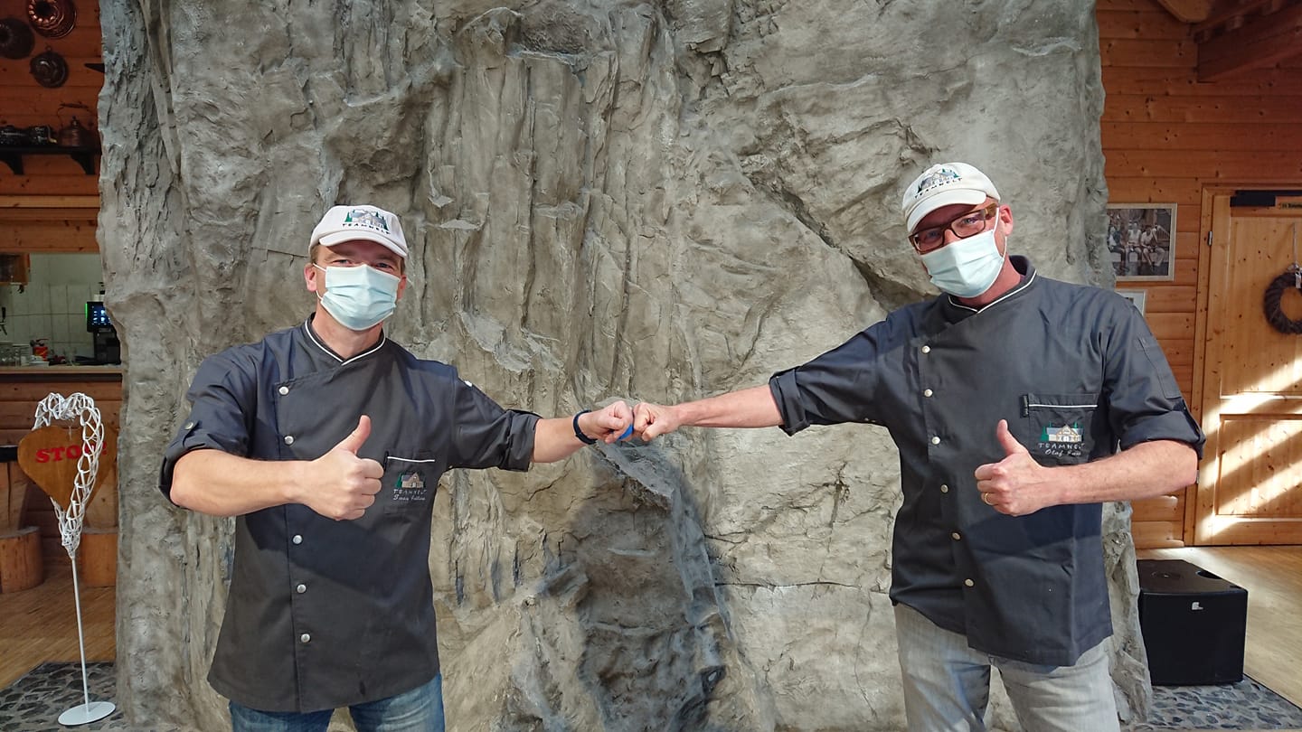 Mundschutz beim Weihnachtsmarkt